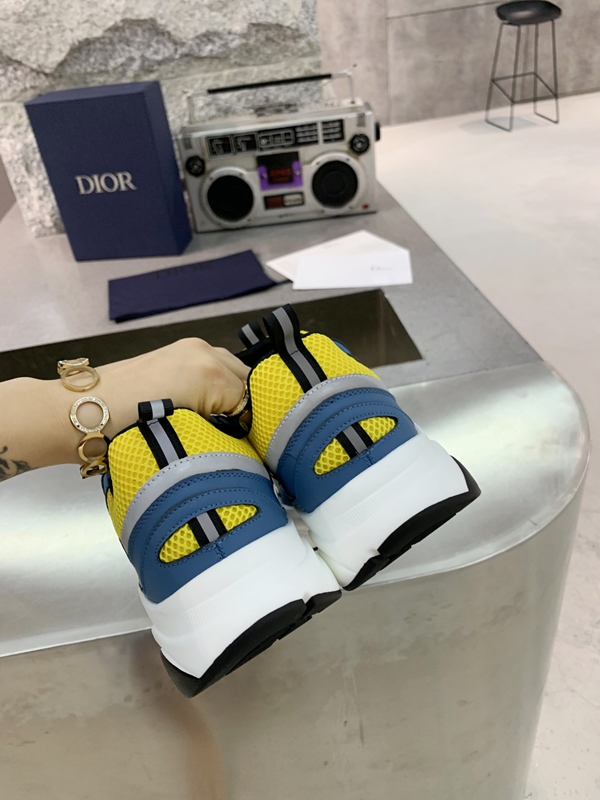 ディオール靴角部分ディテール